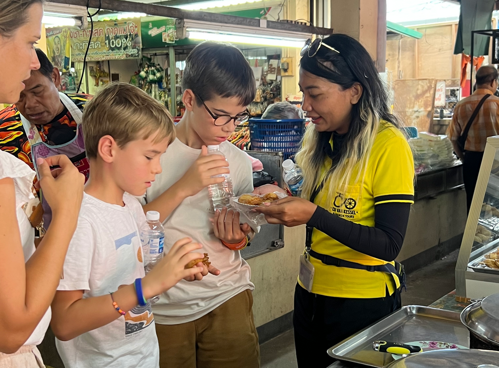 Co Countryside Chiang Mai: Rural Cycle and Songthaew Adventure