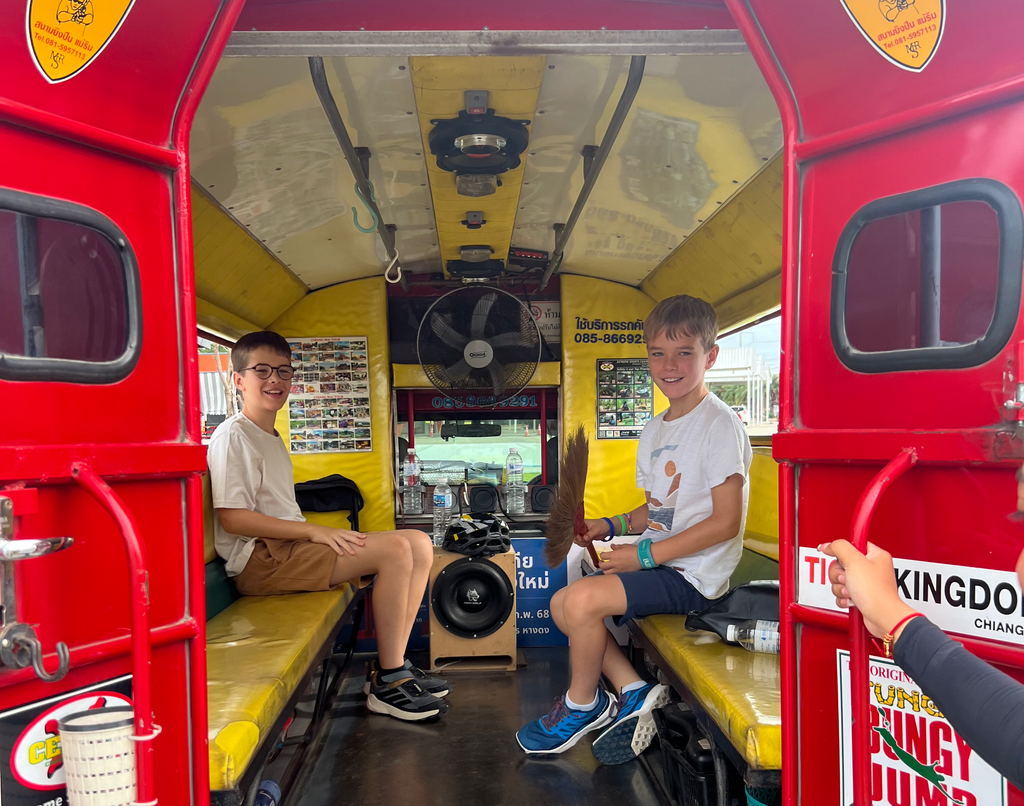 Co Countryside Chiang Mai: Rural Cycle and Songthaew Adventure