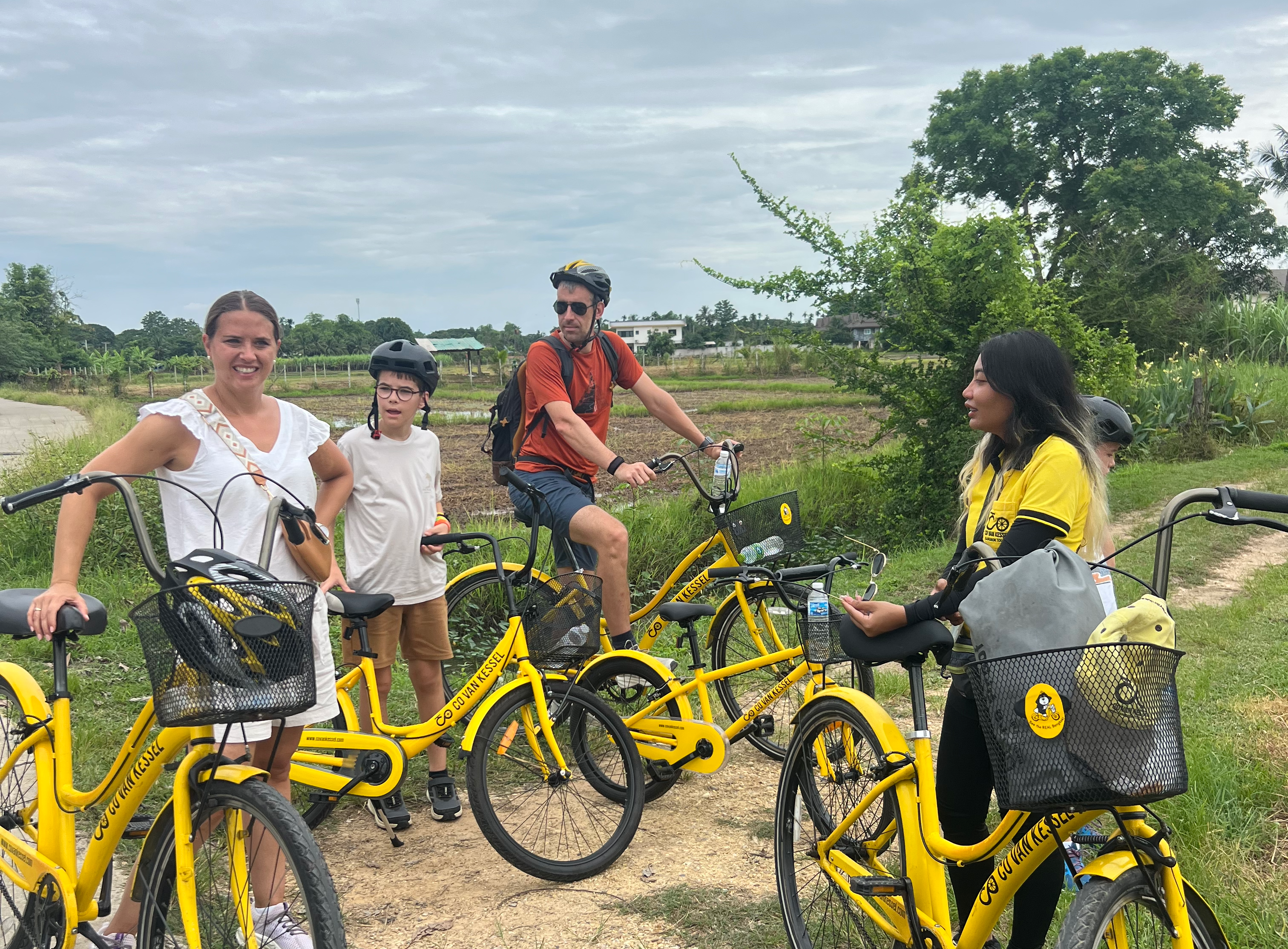 Co Countryside Chiang Mai: Rural Cycle and Songthaew Adventure